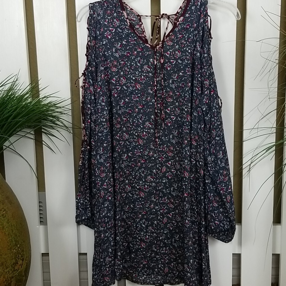 Like New Hem & Thread Top - Picture 3 of 6